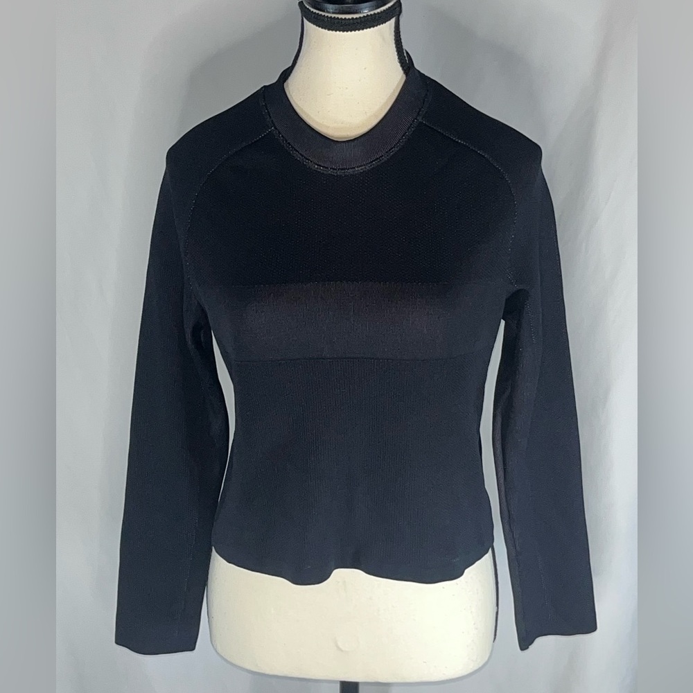 Athleta In Motion Seamless Cropped Long Sleeve Fitted Activewear Top